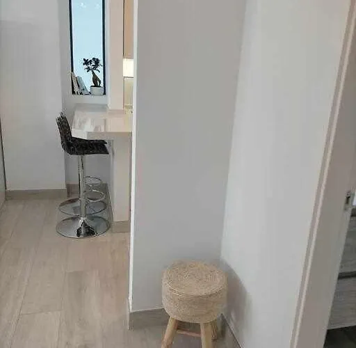 Acogedor En La Playa De *